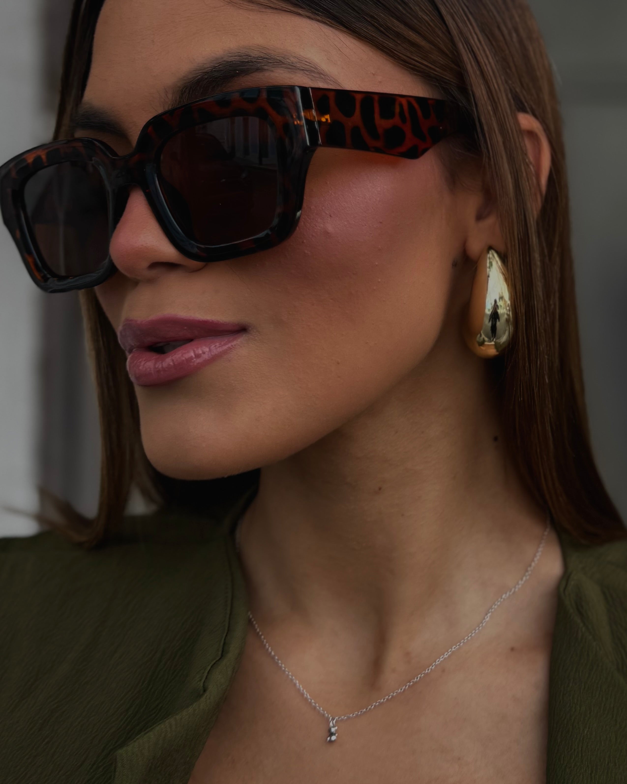 tortoise chuncky sunglasses