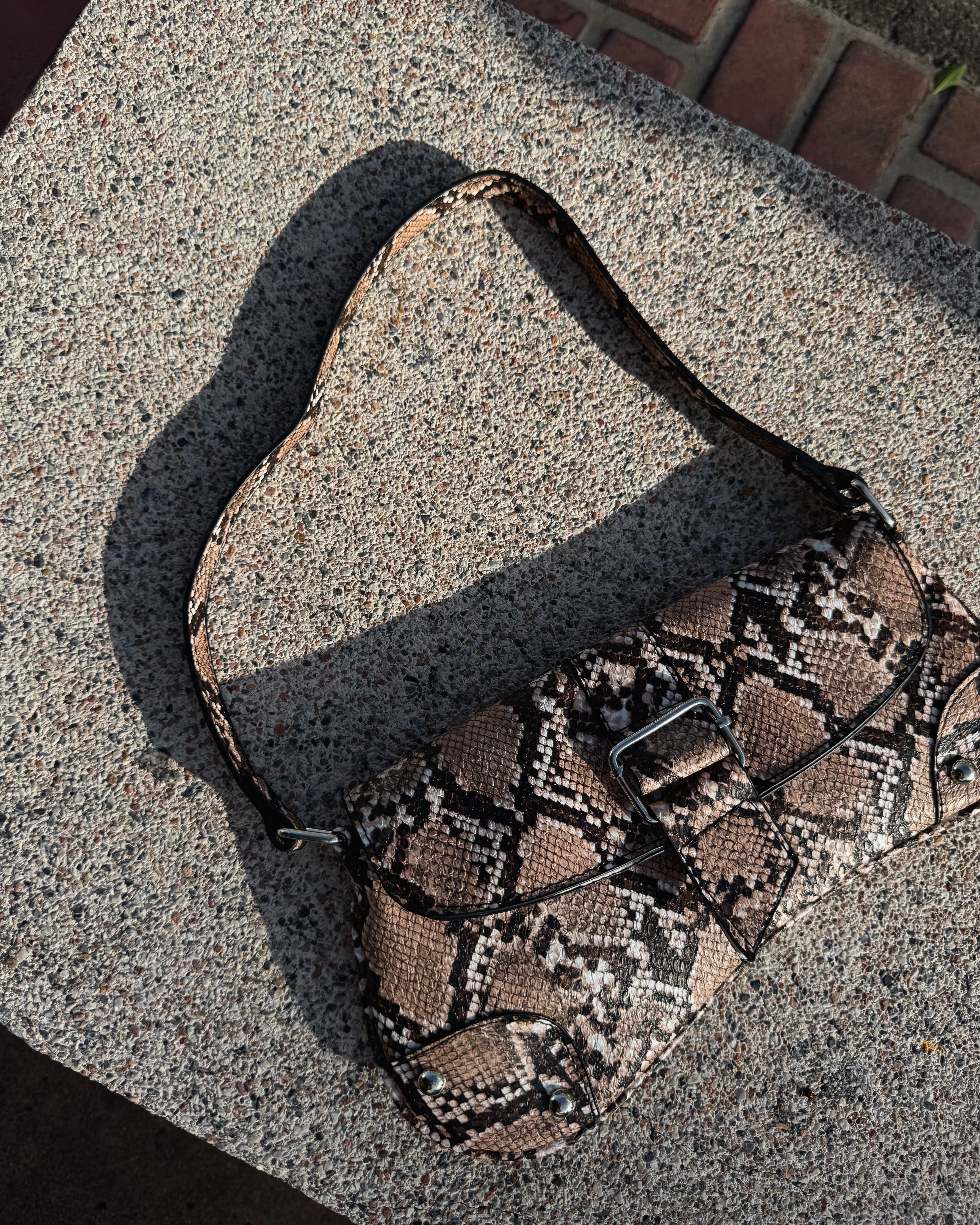 SNAKE PURSE