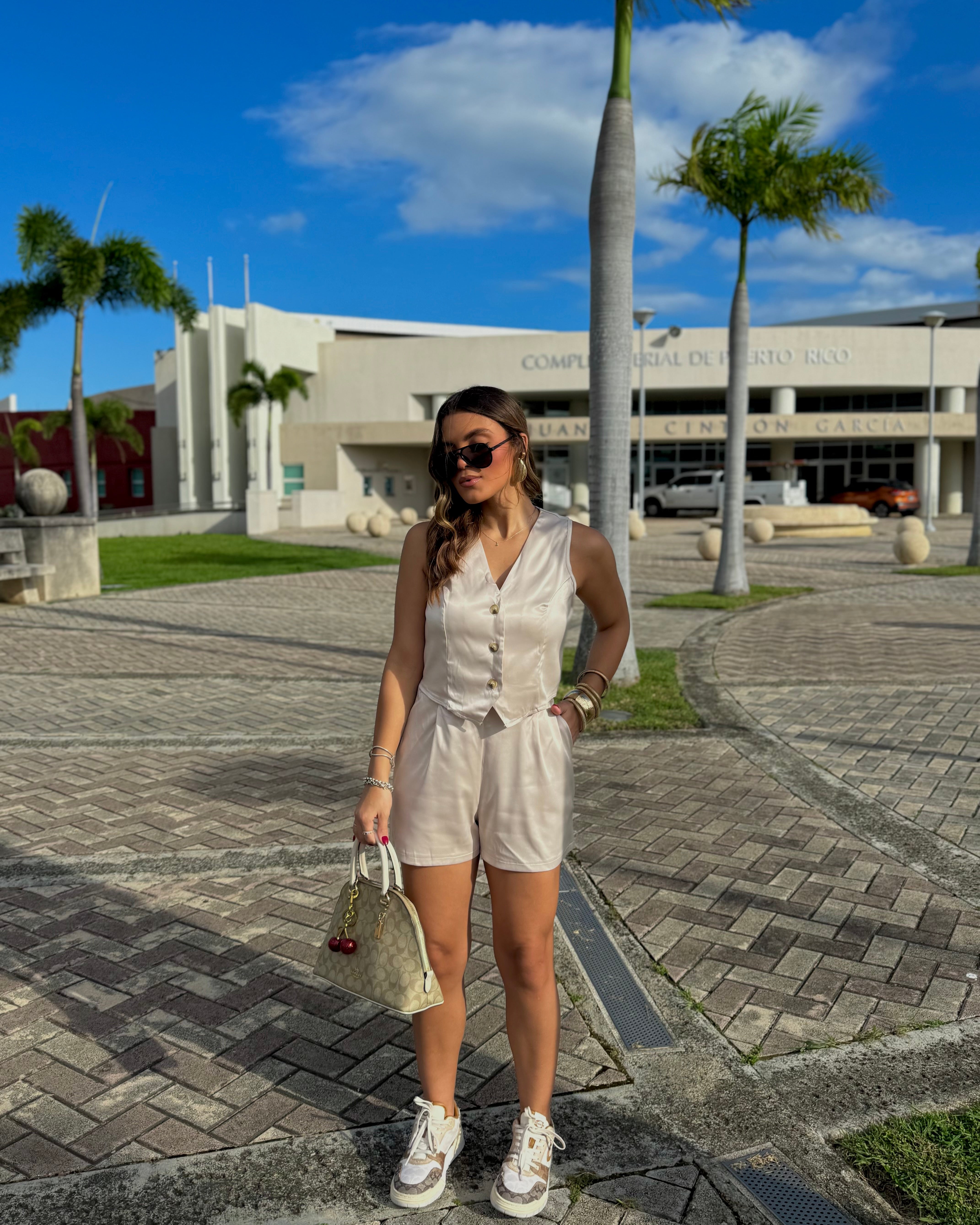 tiffany vest set champagne