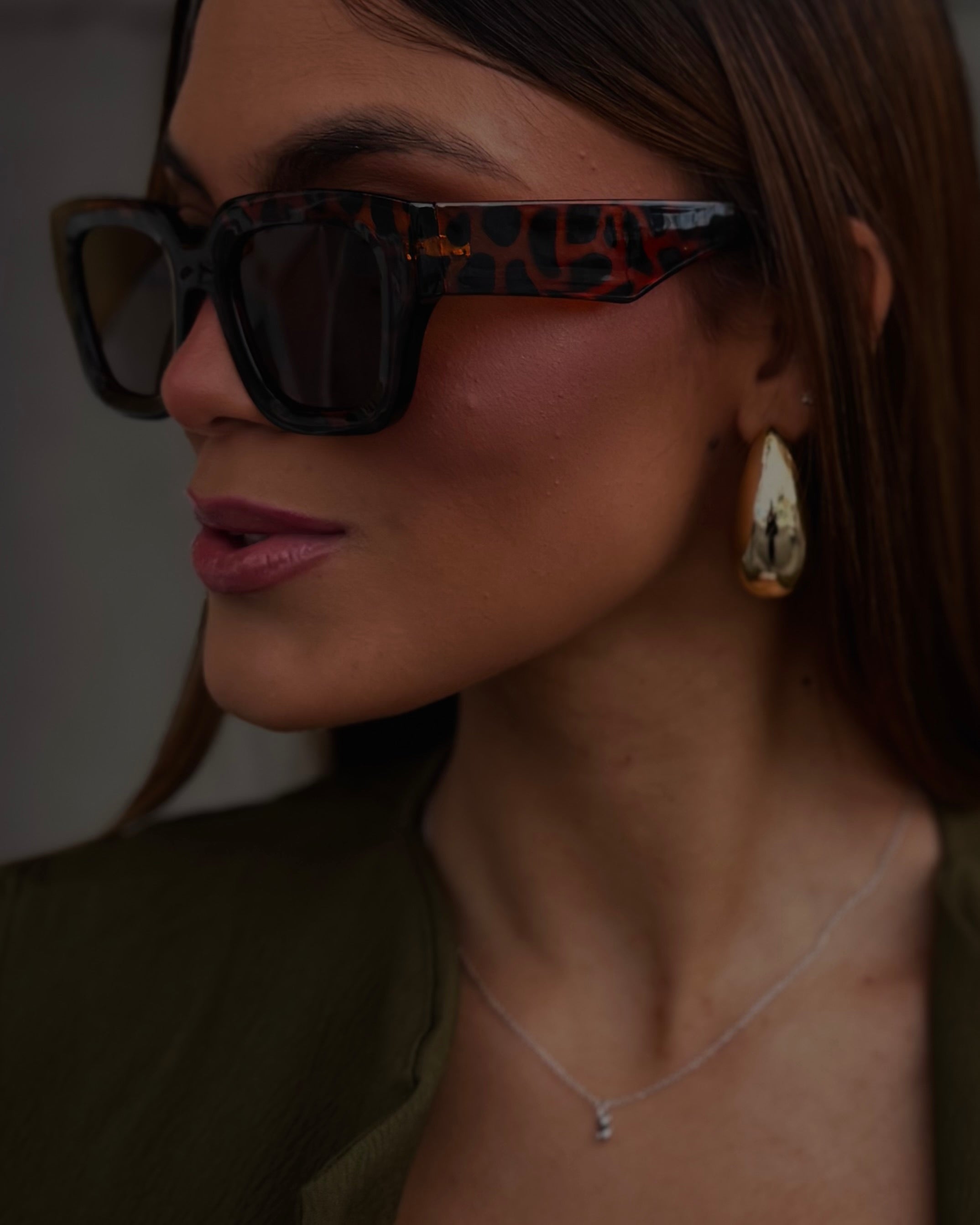 tortoise chuncky sunglasses
