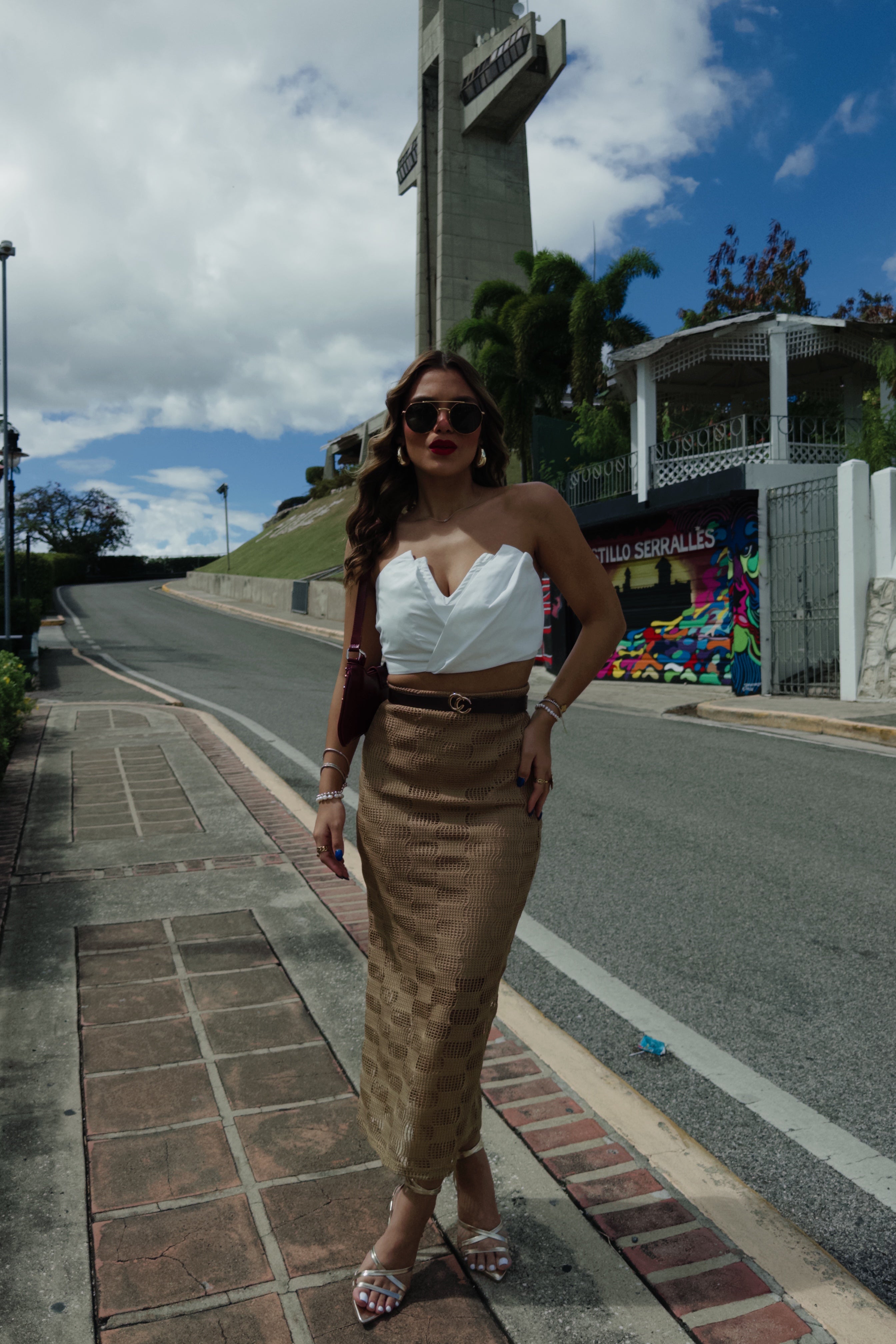 lía strapless elegance crop top